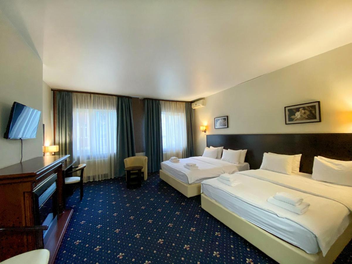 Irishotels Kiev Bagian luar foto
