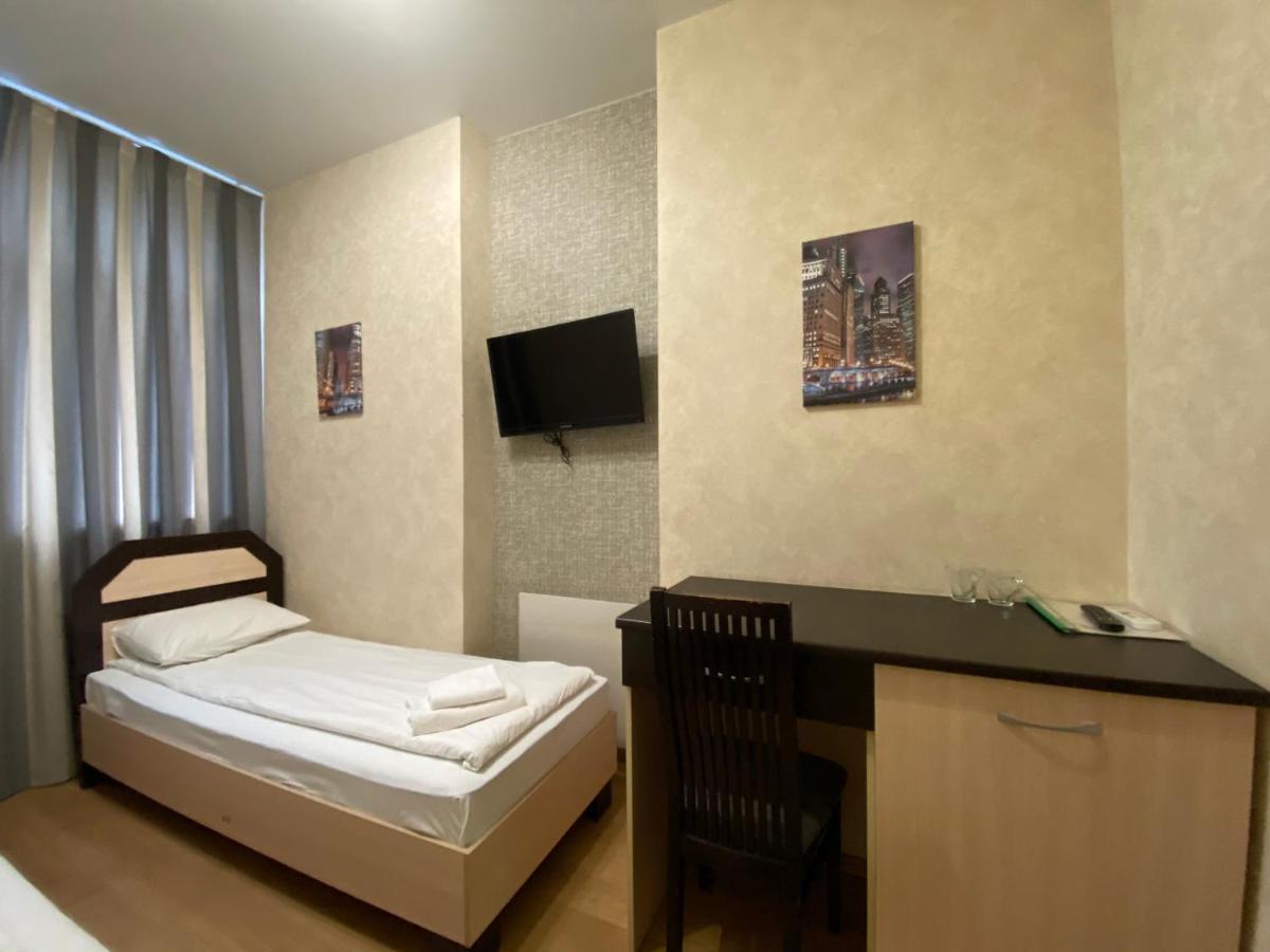 Irishotels Kiev Bagian luar foto
