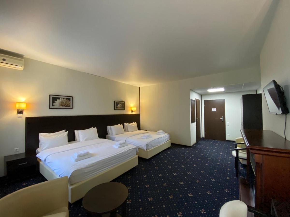 Irishotels Kiev Bagian luar foto