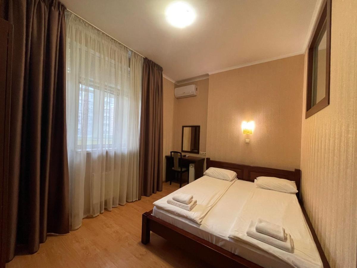 Irishotels Kiev Bagian luar foto